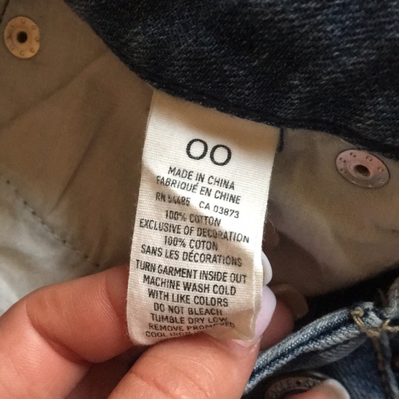 Short shorts - Picture 3 of 4